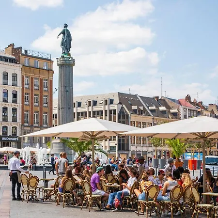 Atypical In The Heart Of Old Lille! * 릴